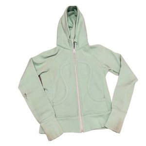 Lululemon women's size 4 light green sweater. There's a tear on the right elbow.